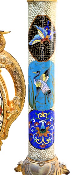 ESCALIER DE CRISTAL (d'après), pendule japonisante dite « Gong » en bronze doré et émail, aux éléphants et dragons-11