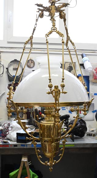 Lustre égyptomania en bronze doré, verre opalin-2