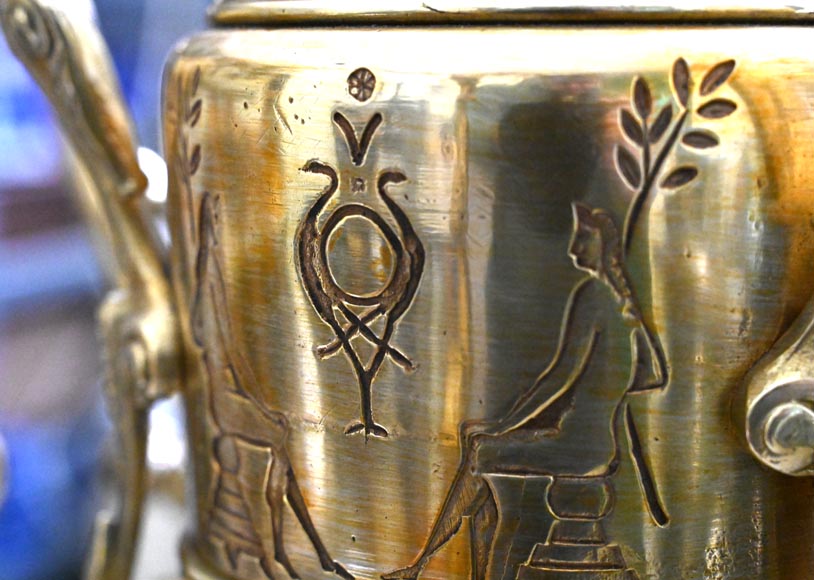 Lustre égyptomania en bronze doré, verre opalin-6