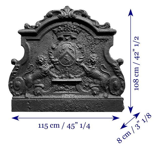 Plaque de cheminée armoriée et décorée de lions Plaque de cheminée armoriée et décorée de lions-8