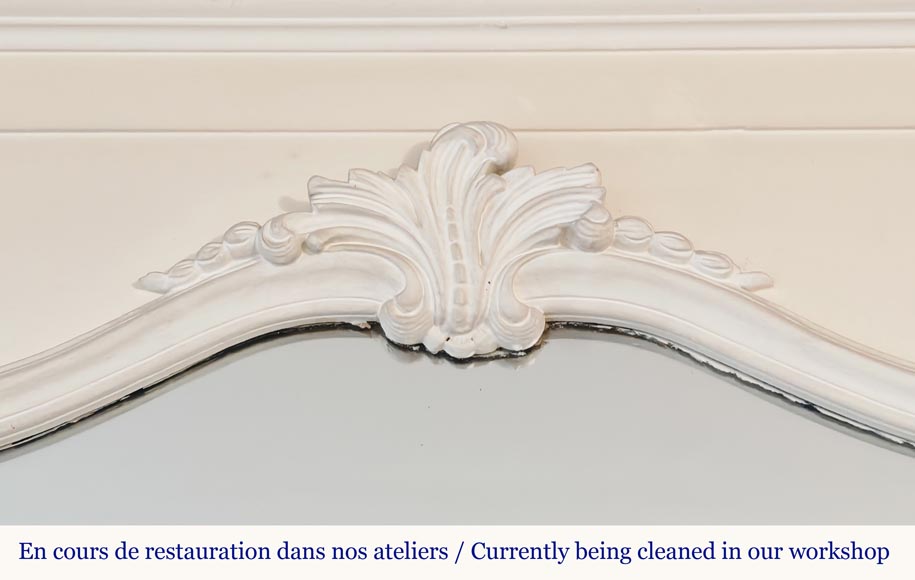 Trumeau de style Louis XV décoré d'une palmette asymétrique-1