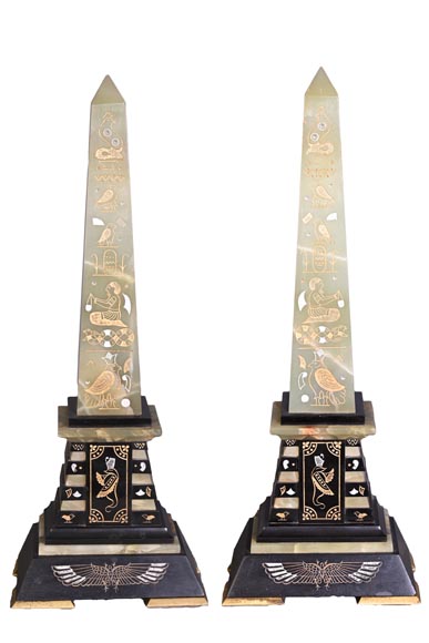 Garniture de cheminée égyptomanie en marbre noir, onyx vert et bronze doré-8