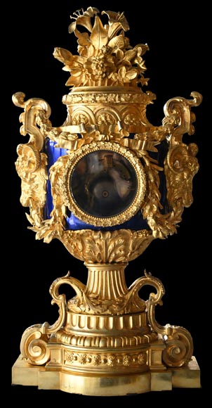 MARQUIS Louis-Auguste, Garniture de cheminée de style Louis XVI en bronze doré et scagliola-15