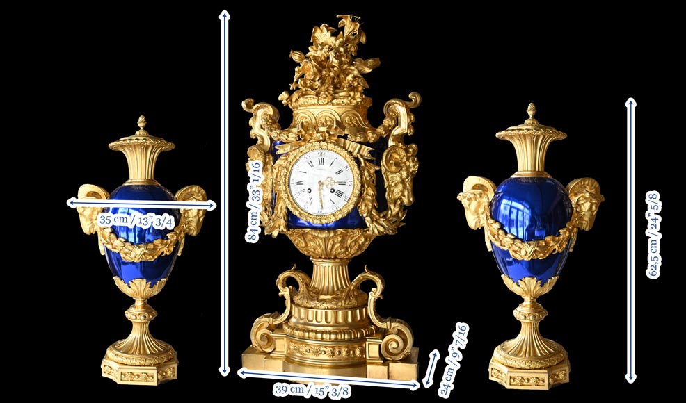 MARQUIS Louis-Auguste, Garniture de cheminée de style Louis XVI en bronze doré et scagliola-27