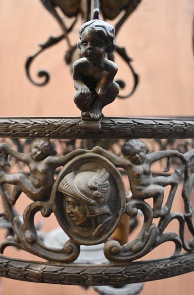 Lustre néo-Renaissance en bronze avec des monstres-6