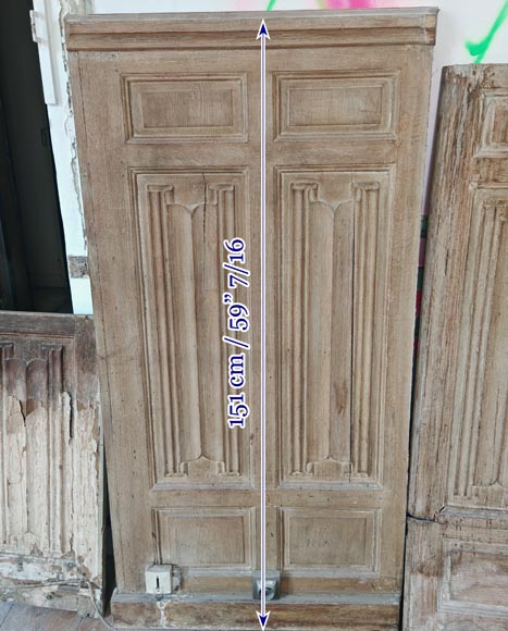 Boiserie de soubassement de style néogothique en chêne à décor de plis de serviette, environ 7 mètres linéaires-6