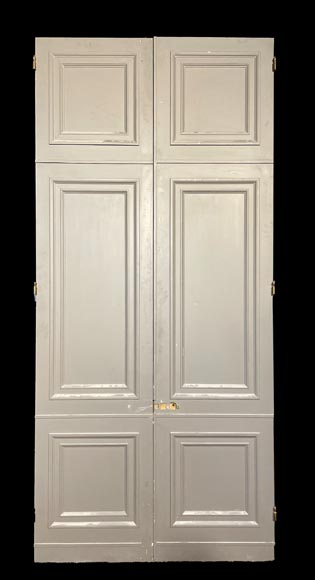 Paire de doubles portes avec fronton, style Louis XVI-1