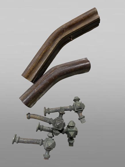 Main courante d’escalier en acajou sculpté-4