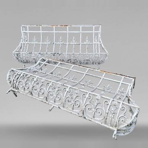 Paire de balcons en fonte de fer, époque Napoléon III