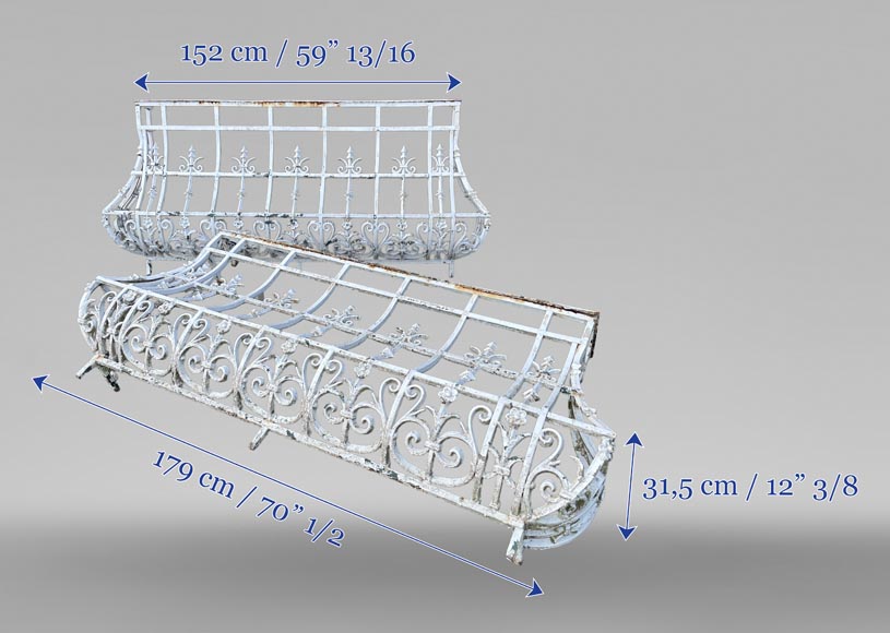 Paire de balcons en fonte de fer, époque Napoléon III Paire de balcons en fonte de fer, époque Napoléon III-5