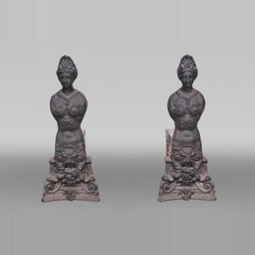 Paire de chenets en fonte de fer de style Renaissance – XIXe siècle