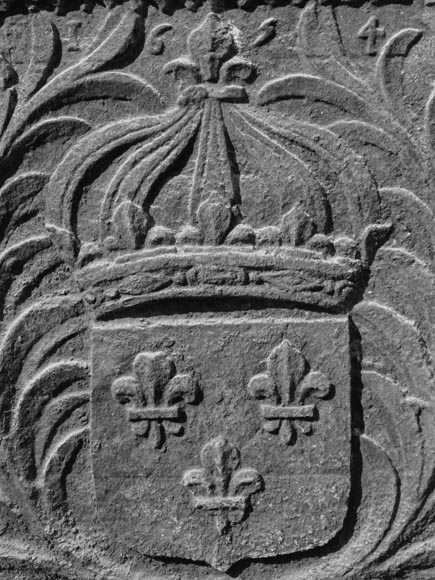 Plaque de cheminée aux armes de France, datée 1654-1