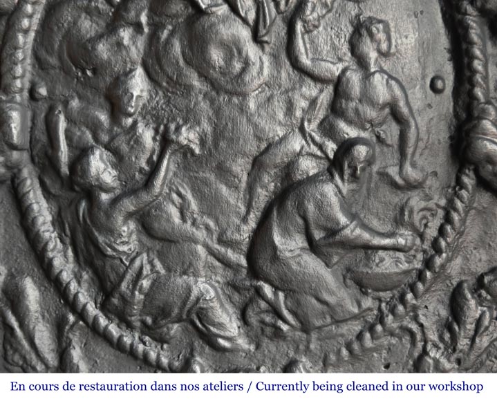 Plaque de cheminée décorée de lions et pilastres-4