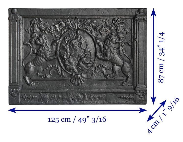 Plaque de cheminée décorée de lions et pilastres-11