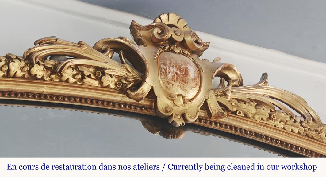 Trumeau doré de style Napoléon III décoré de frise de feuilles de chêne-2