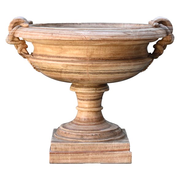 Paire de vases monumentaux XIXe en albâtre onyx enrubanné-1