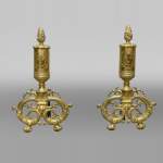 Paire de chenets en bronze doré, style Restauration, XIXe siècle