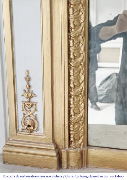 Trumeau de style Louis XVI rehaussé de peinture dorée-4