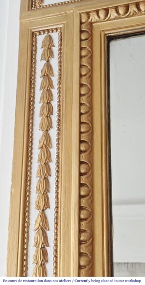 Trumeau de style Louis XVI rehaussé de peinture dorée-4
