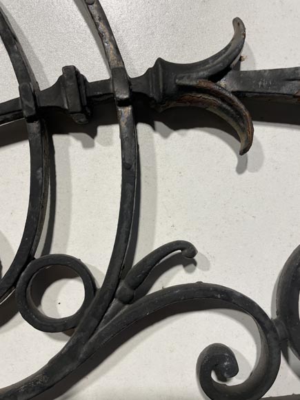 Petit garde-corps de fenêtre en fer forgé Petit garde-corps de fenêtre en fer forgé-5