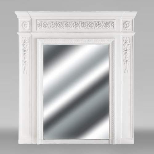 Trumeau de style Louis XVI décoré d'une frise de fleur