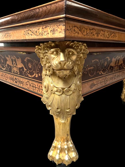 PORET ET PANNETIER, Billard français de style Louis-Philippe à riche décor de marqueterie reposant sur six pieds de lion en bronze doré PORET ET PANNETIER, Billard français de style Louis-Philippe à riche décor de marqueterie reposant sur six pieds de lion en bronze doré-3