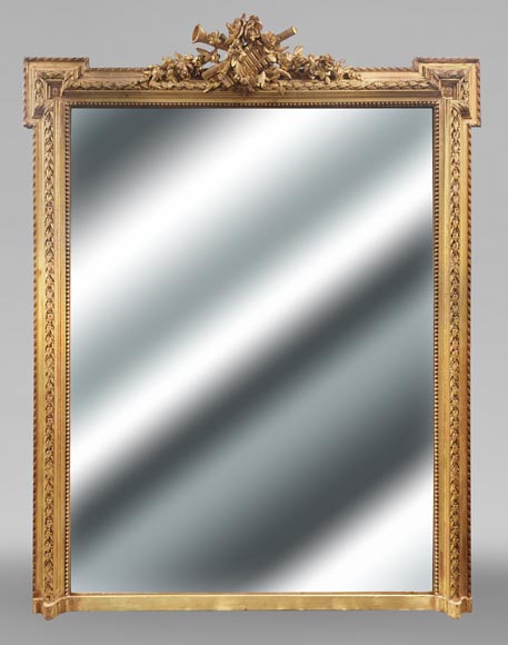 Trumeau doré de style Louis XVI aux instruments de musique Trumeau doré de style Louis XVI aux instruments de musique-0