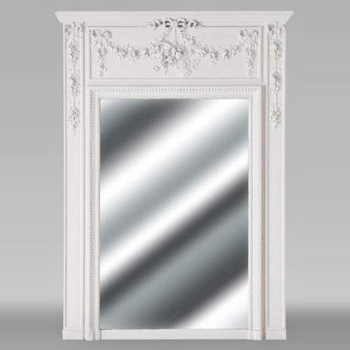 Trumeau de style Louis XVI décoré d'un panier fleuri