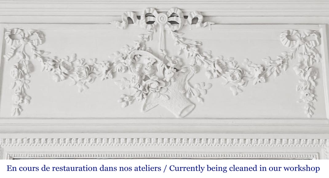 Trumeau de style Louis XVI décoré d'un panier fleuri Trumeau de style Louis XVI décoré d'un panier fleuri-1