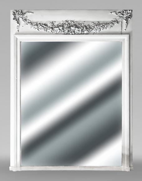 Trumeau de style Louis XVI à la guirlande de fleur-0