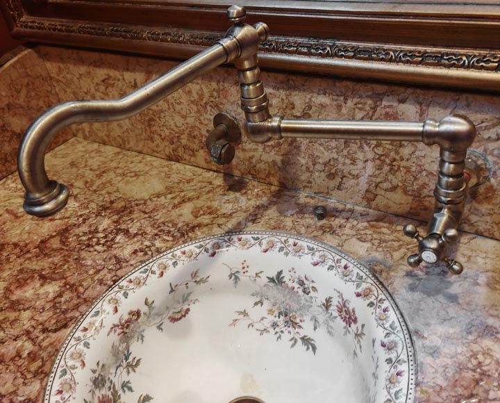 Lavabo en marbre brocatelle et en bois imitant le bambou-10