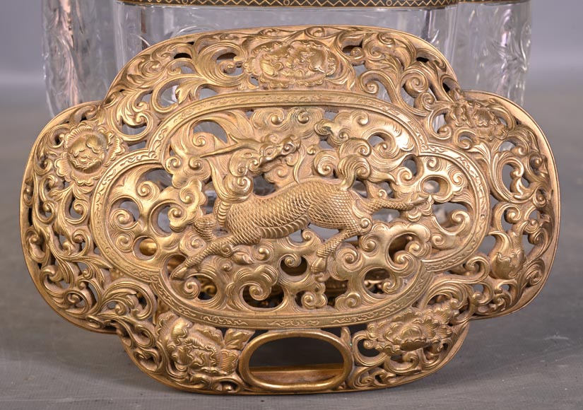 L’Escalier de CRISTAL (att. à), coupe quadrilobée avec sa base et son couvercle, cristal et bronze doré L’Escalier de CRISTAL (att. à), coupe quadrilobée avec sa base et son couvercle, cristal et bronze doré-2