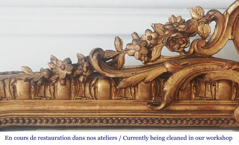 Trumeau doré de style Louis XV au décor floral-2