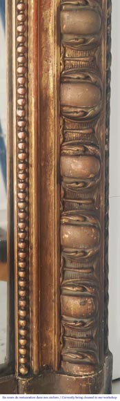 Trumeau doré de style Louis XV au décor floral-5