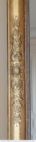 Trumeau doré d'époque Louis Philippe décoré de fleurs et d'une palmette-3