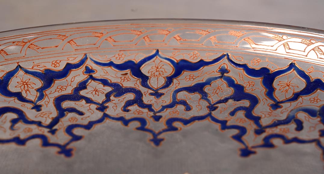 BROCARD Philippe-Joseph (dans le goût de) — Coupe sur pied en verre soufflé émaillé et doré à décor perso-islamique BROCARD Philippe-Joseph (dans le goût de) — Coupe sur pied en verre soufflé émaillé et doré à décor perso-islamique-5