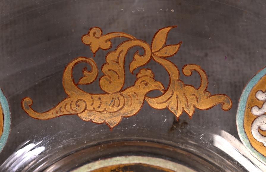 GIBOIN Nicolas-Jean Alphonse — Assiette en verre soufflé émaillé et doré à décor hispano-mauresque GIBOIN Nicolas-Jean Alphonse — Assiette en verre soufflé émaillé et doré à décor hispano-mauresque-4
