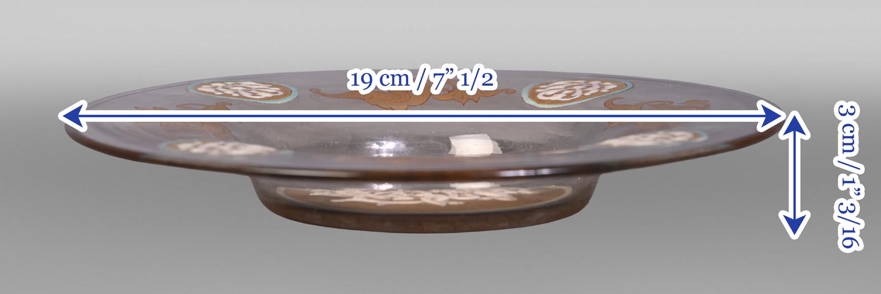 GIBOIN Nicolas-Jean Alphonse — Assiette en verre soufflé émaillé et doré à décor hispano-mauresque GIBOIN Nicolas-Jean Alphonse — Assiette en verre soufflé émaillé et doré à décor hispano-mauresque-7