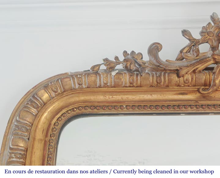 Trumeau doré de style Louis XV richement décoré-3