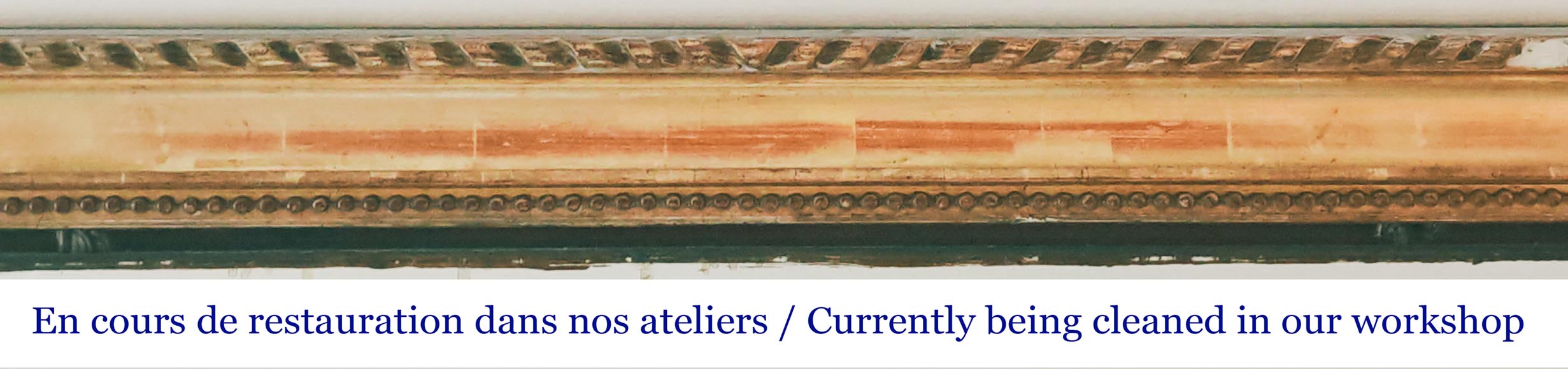 Trumeau de style Louis XVI doré, à frise de ruban et de perle-1