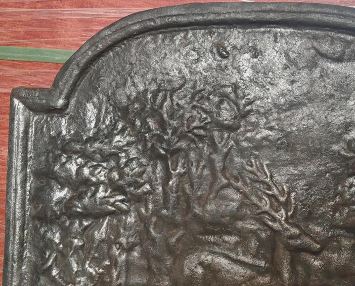 Petite plaque de cheminée au cerf, évocation de la chasse Petite plaque de cheminée au cerf, évocation de la chasse-1