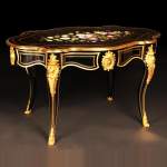 Julien-Nicolas RIVART (1802-1867) - Table de style Louis XV en poirier noirci à décor de marqueterie de porcelaine