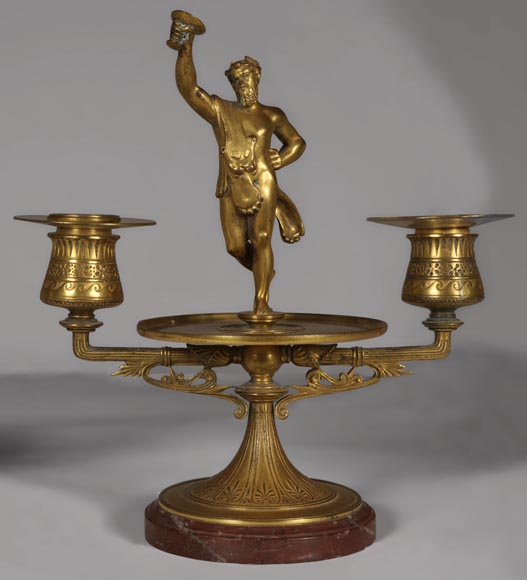 "La Bacchanale", paire de bougeoirs en bronze doré et marbre Rouge Griotte-1