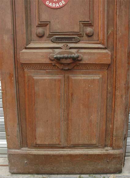 Paire de portes monumentales en bois-4