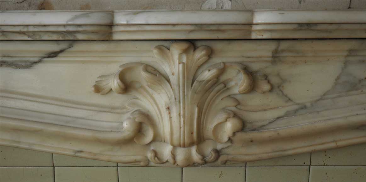 Antique Louis XV style fireplace in a Grey Panazeau marble_fr