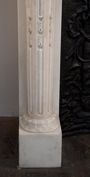 Exceptionnelle cheminée ancienne de style Louis XVI à colonnes détachées en marbre statuaire de Carrare-7