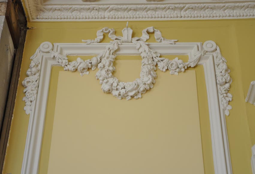 Très belle pièce de boiserie de style Louis XVI provenant de l'Hôtel de Crillon, Paris-11