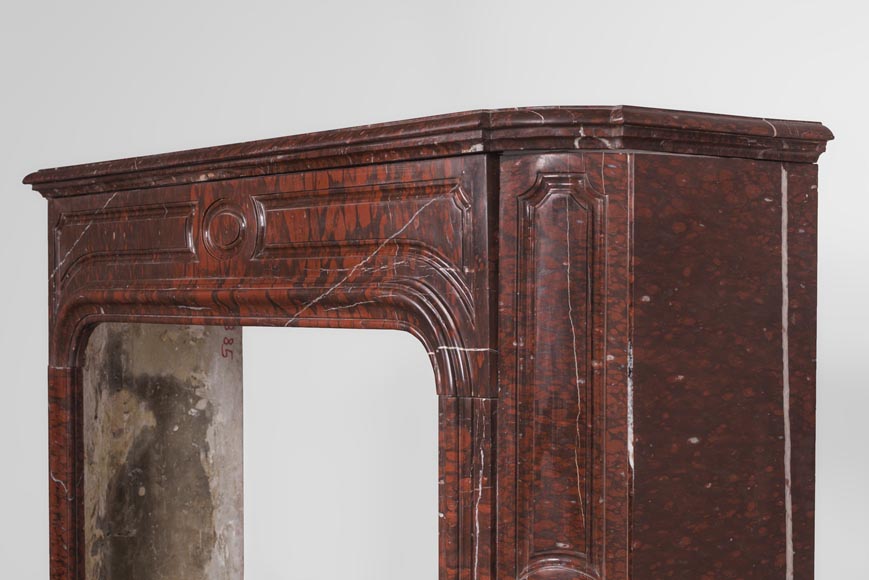 Cheminée ancienne de style Louis XV en marbre Rouge Griotte-9