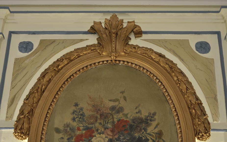 Belle fontaine d'intérieur avec son panneau de boiserie et toile peinte d'une nature morte-7