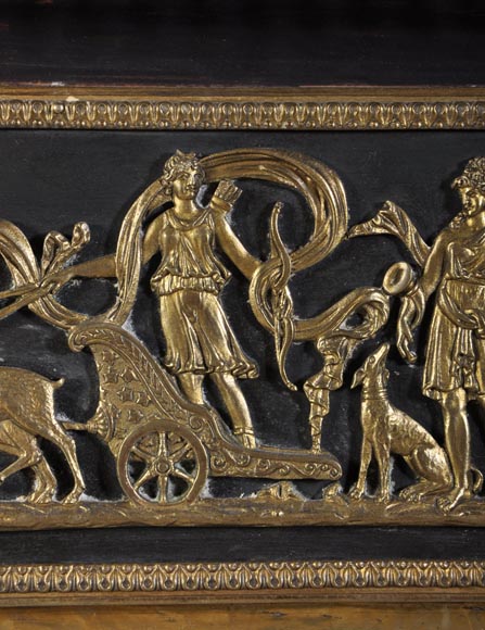 Cheminée ancienne de style Empire à ornements de bronze doré : le 